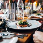 大手グルメサイトの掲載料と手数料を比較！登録に掛かる費用と相場は？